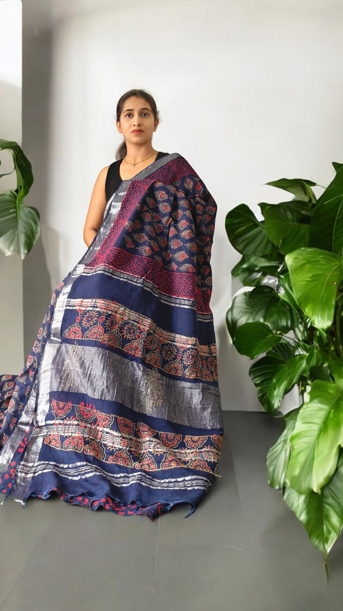 Aarna Navy blue Lenin Saree