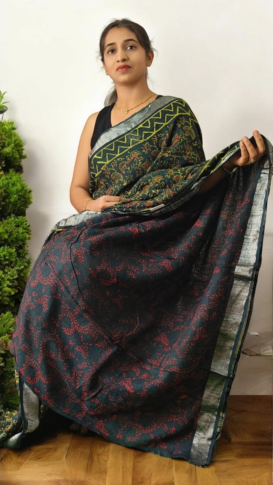 Aarna Deep green lenin saree